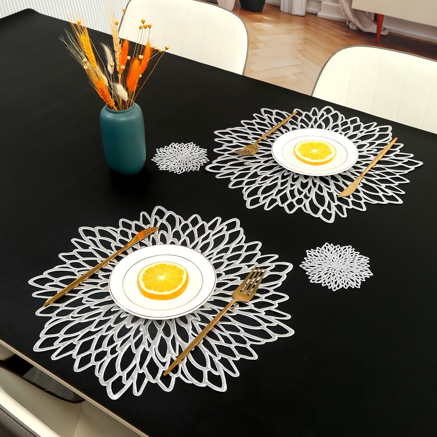 Сет подставок под горячее и коастеров с цветами гибискуса для отелей, ресторанов и кухонь. Устойчивы к теплу и не скользят. Доступны в наборах по 4, 8, 12 и 16 штук.