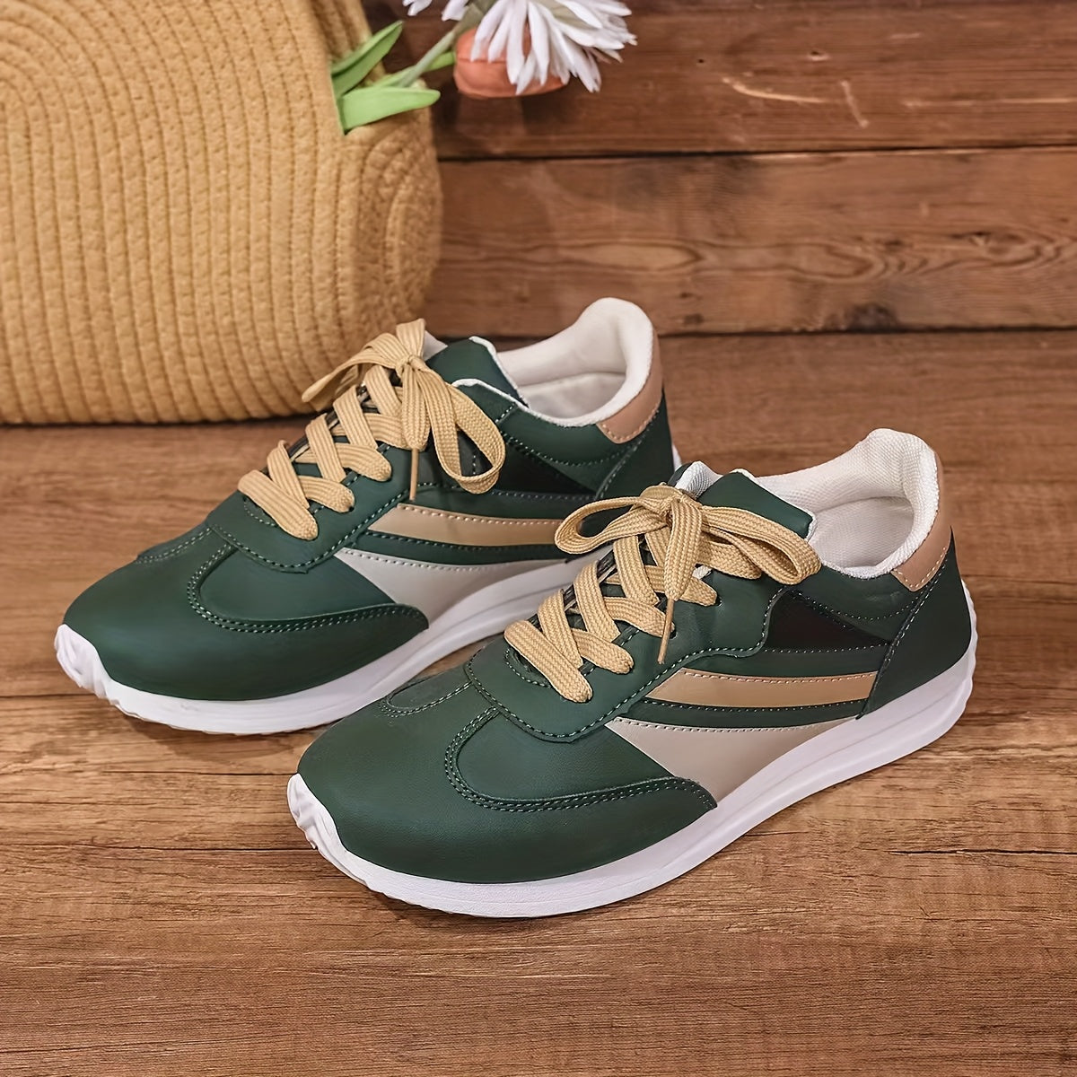 Women's Classic Fashion Sneakers Lightweight Non-Slip Casual Sports Shoes
