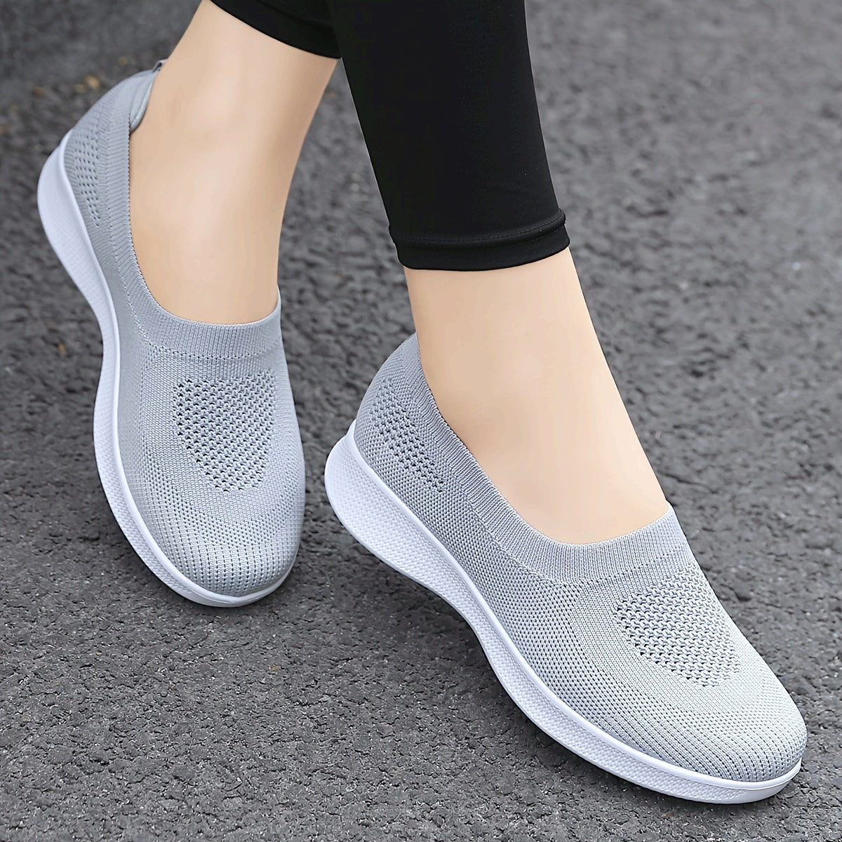 Women's Mesh Sneakers Breathable Lightweight Slip-On Walking Shoes