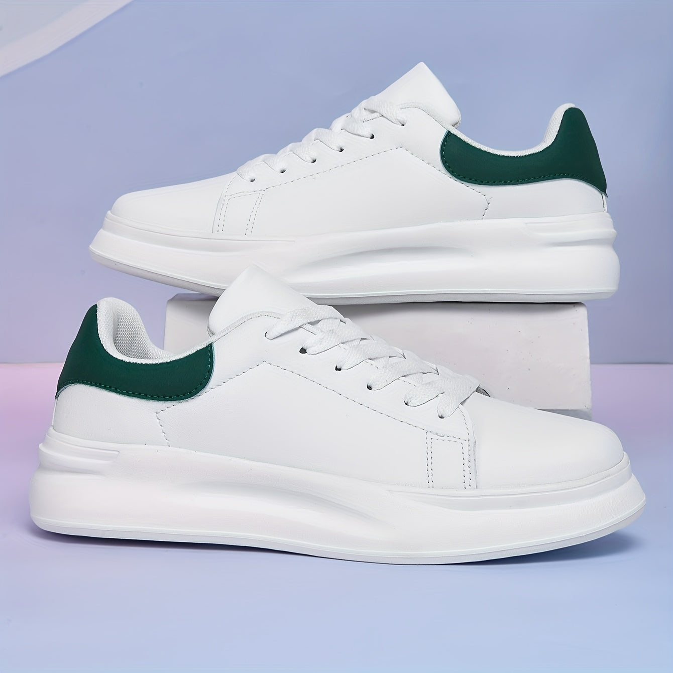 Men's Low Top Skateboard Shoes Solid Color Fabric and PU Upper EVA Sole