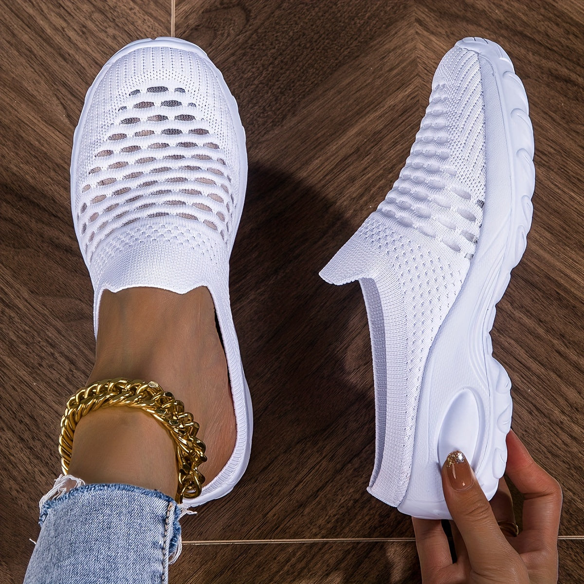 Ayollar uchun nafas oluvchi tikuvli oson kiyinadigan sport poyabzali, yengil, yopishmaydigan EVA, qizil va oq