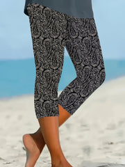 Women's Black and White Floral Print High-Waisted Capri Leggings Stretchy Slim Fit