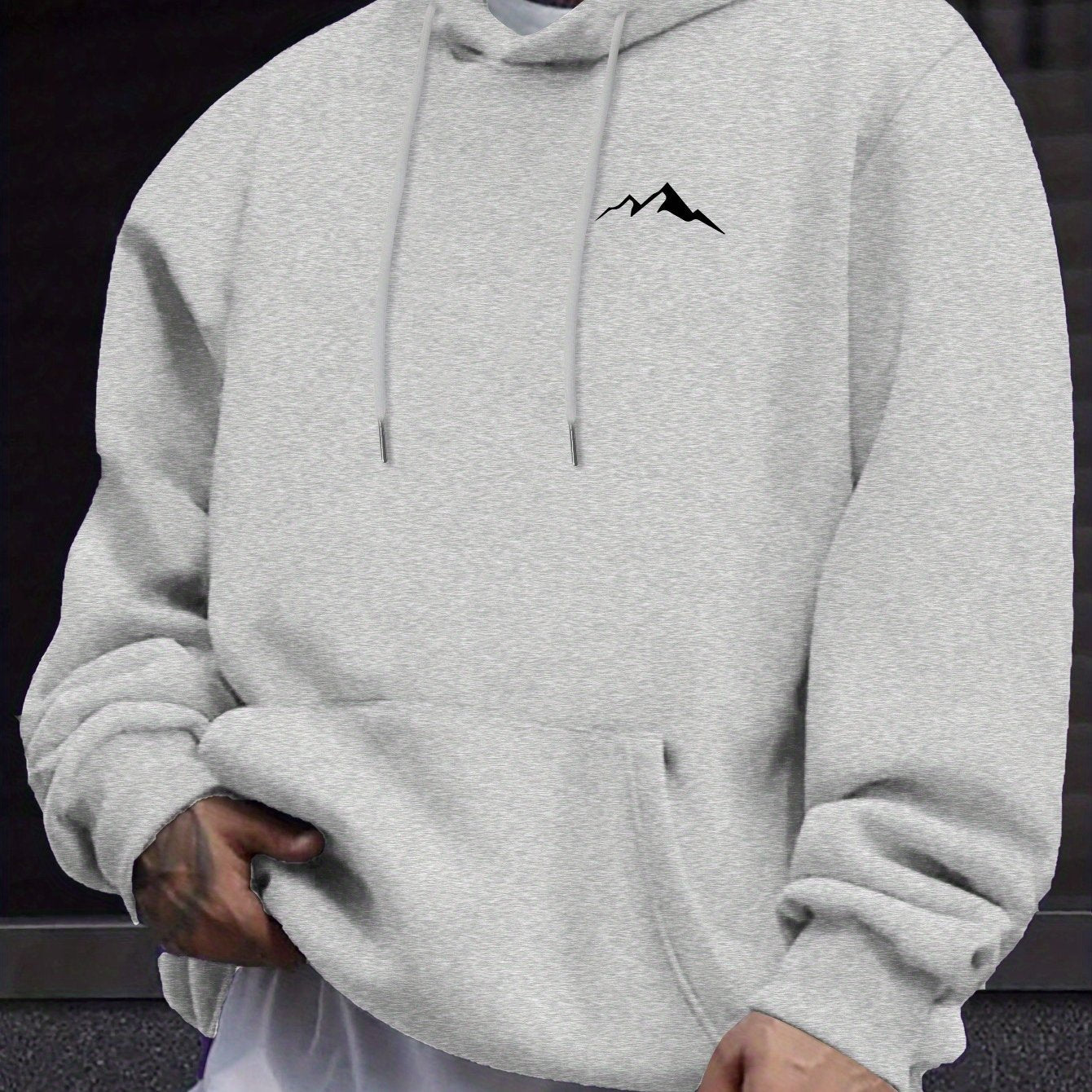 Erkaklar uchun oddiy tog' printli uzun qo'lqonli xuddi, cho'ntakli, kuz va qish uchun ideal.