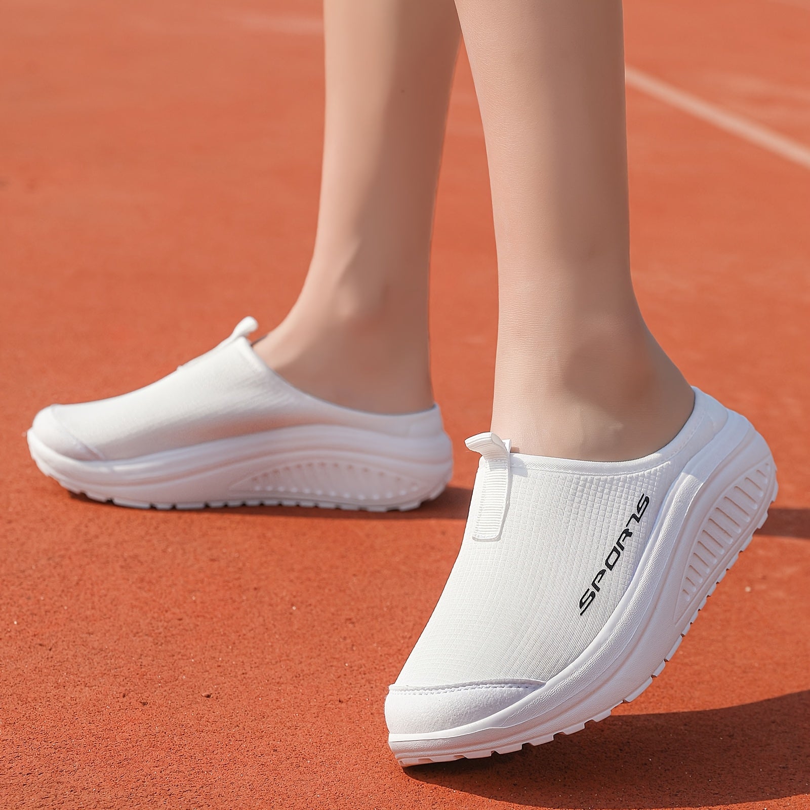 Ayollar uchun nafas oladigan tarmoqli slip-on kundalik sport poyabzali, yengil va qulay