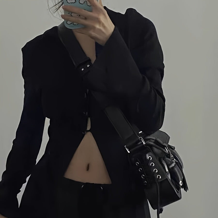 Qora punk uslubidagi ayollar uchun ko'p cho'ntakli va sozlanadigan kamarli sumka - tasodifiy yoki ko'chada kiyish uchun mo'ljallangan, sayohat uchun ideal.