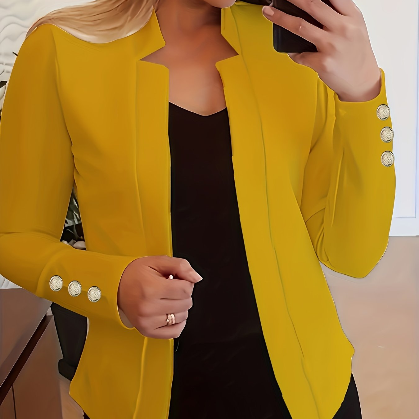 Кардиган-жакет крупного размера из однотонного трикотажа с вырезом-отложным и искусственными пуговицами для весны и осени