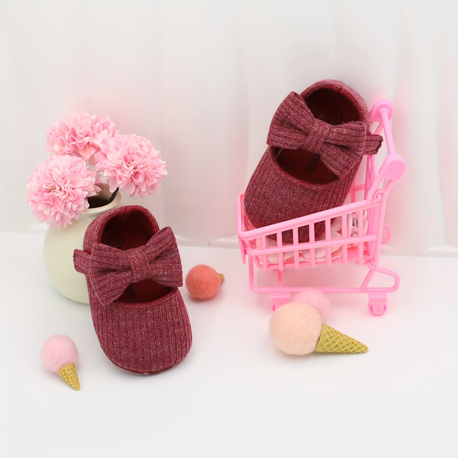 Chaqqonlik bilan bolalar va kichkina bolalar uchun poyabzal, engil, sirg‘alishga qarshi qattiq taglik, dumaloq barmoqli, geometrik naqsh, bahor va kuz uchun oson yopilish