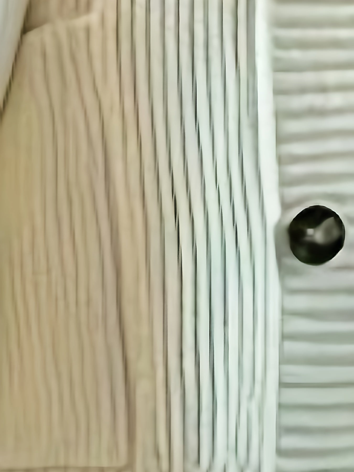 Klassik V-shaklidagi kardigan, tugmachali old qismi va cho'ntakli, kuz va qish ayollar kiyimlari uchun