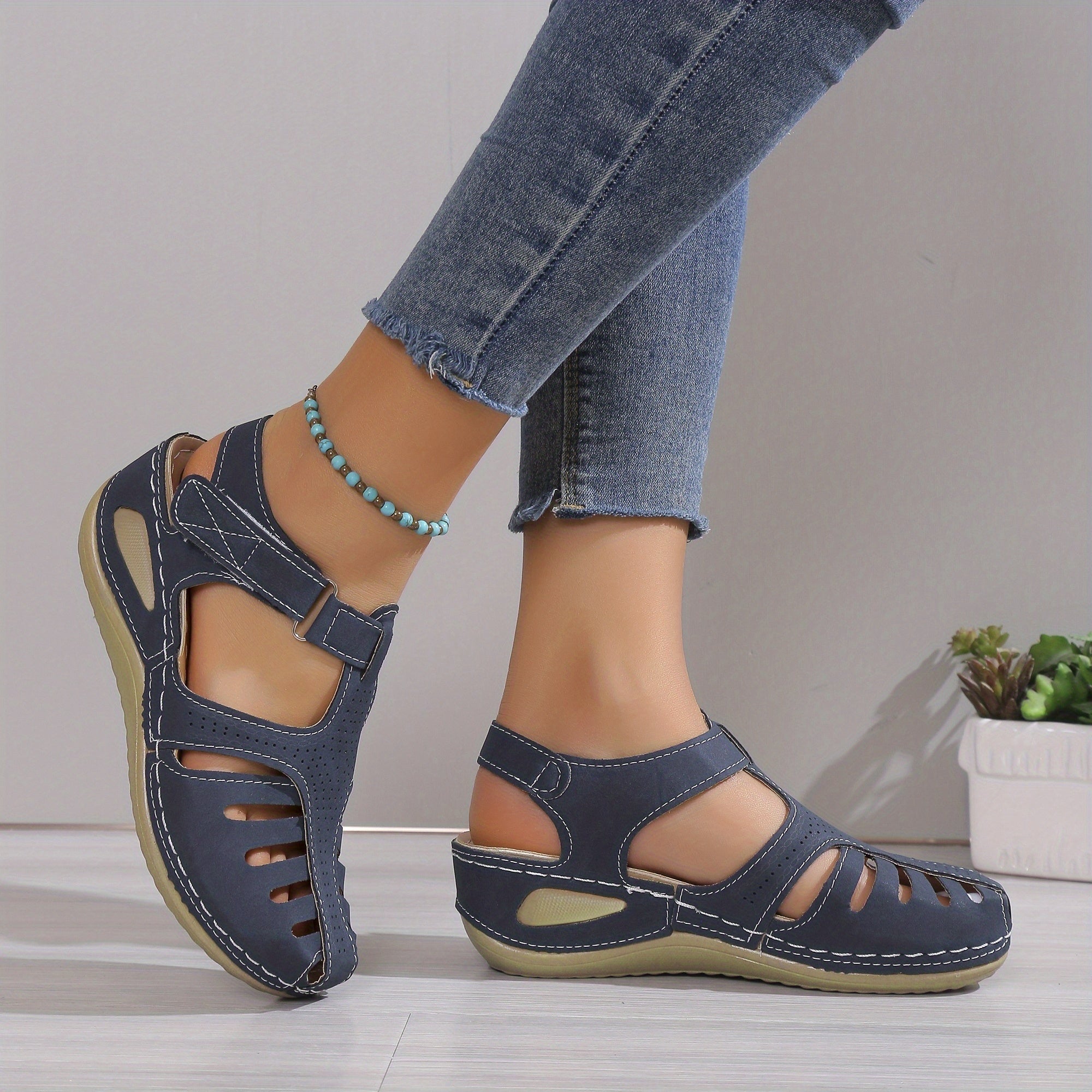 Women's Wedge Sandals Platform Heel Ankle Strap Round Toe Solid Color Summer