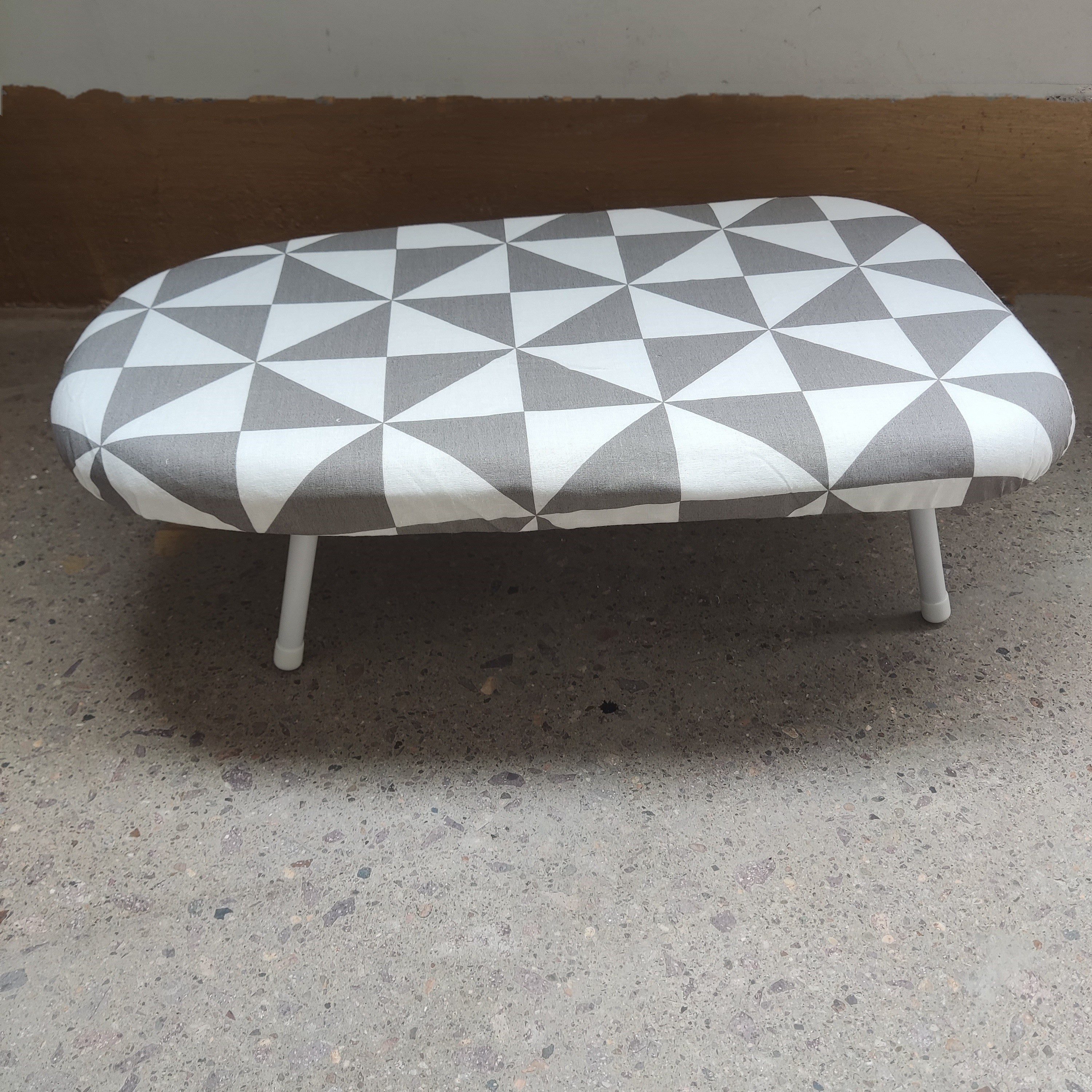 Small Plaid Pattern Tabletop Ironing Board Durable Plastic Space-Saving Compact