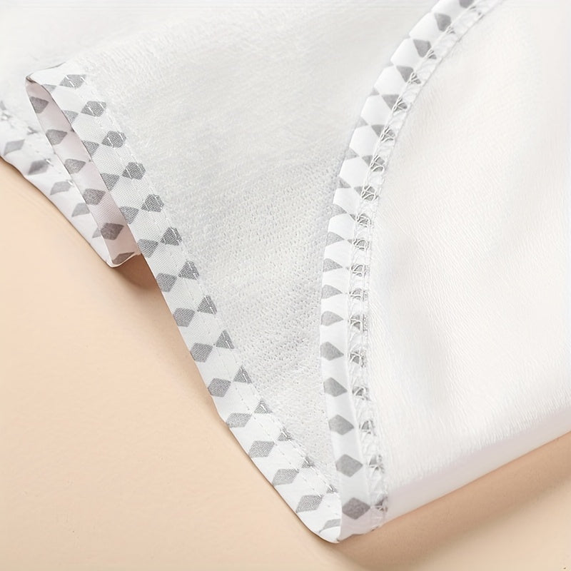 Набор из 3-х детских мочеприемников: экстра-большие, мягкие, уютные и высокоабсорбирующие с материалами, дружелюбными к коже, удобные для использования в пути.