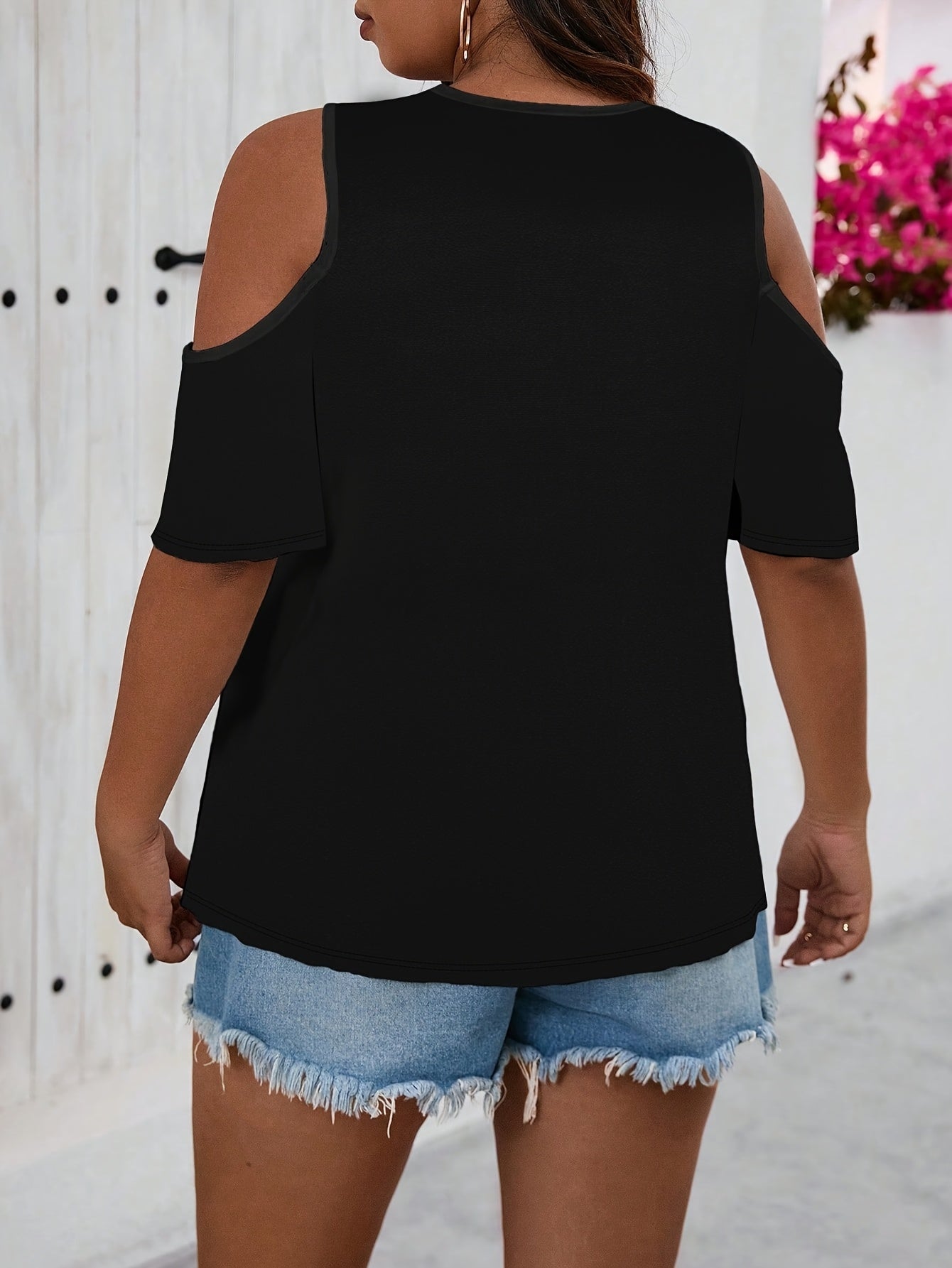 Plus o'lcham ayollar uchun ochiq yelka qisqa ko'ylak, kundalik yozgi ko'ylak, bir rangli