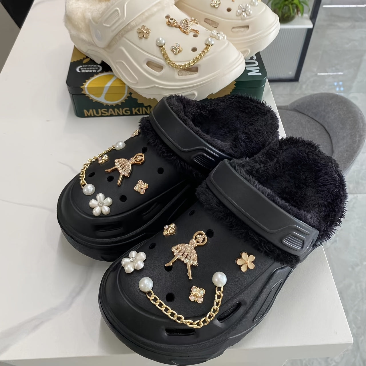 Unisex EVA Clogs With Plush Lining Thick Sole Indoor Outdoor Shoes