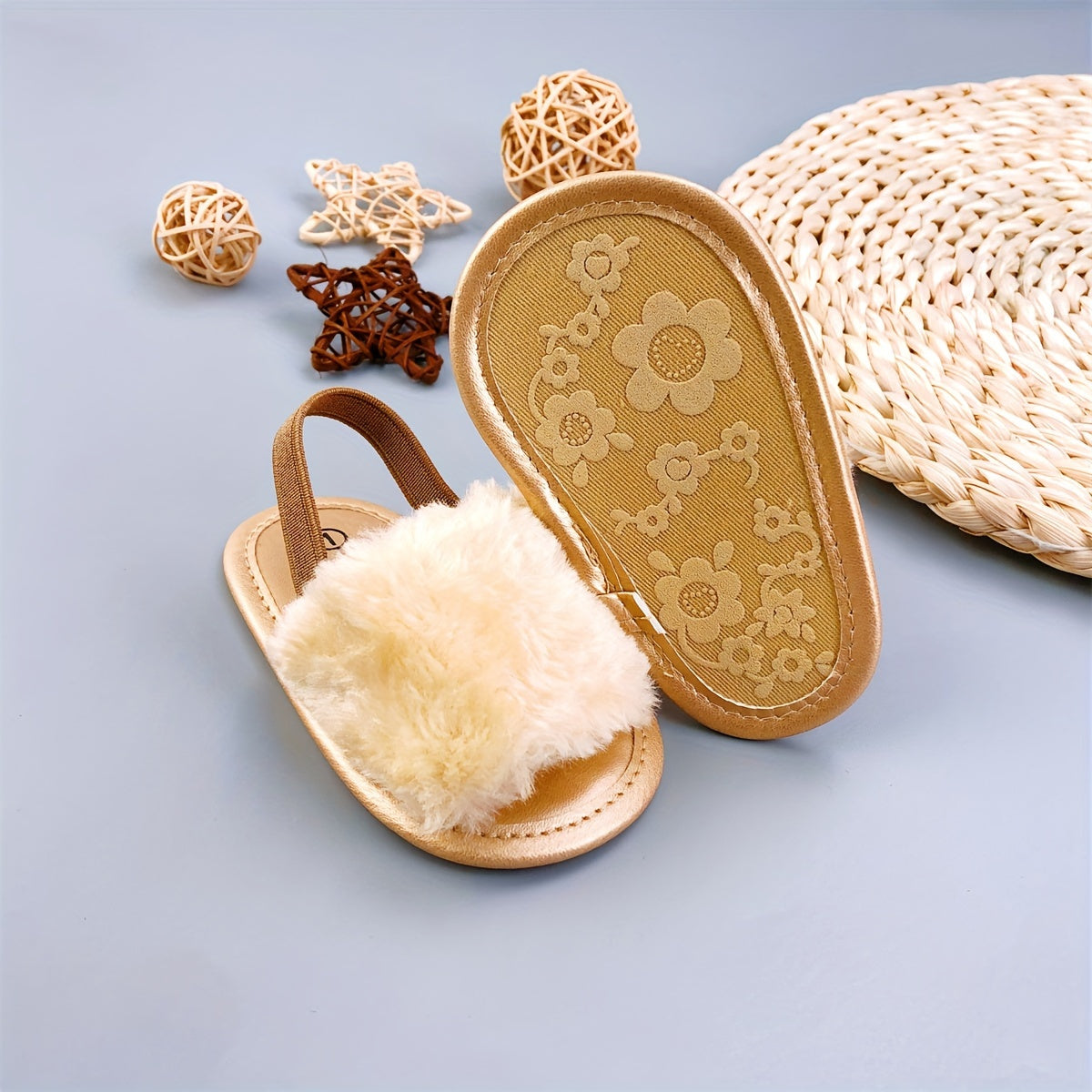 Летние пушистые сандалии для новорожденных 0-12 месяцев с мягкой нескользящей подошвой. Удобная и дышащая холщевая обувь для детей.