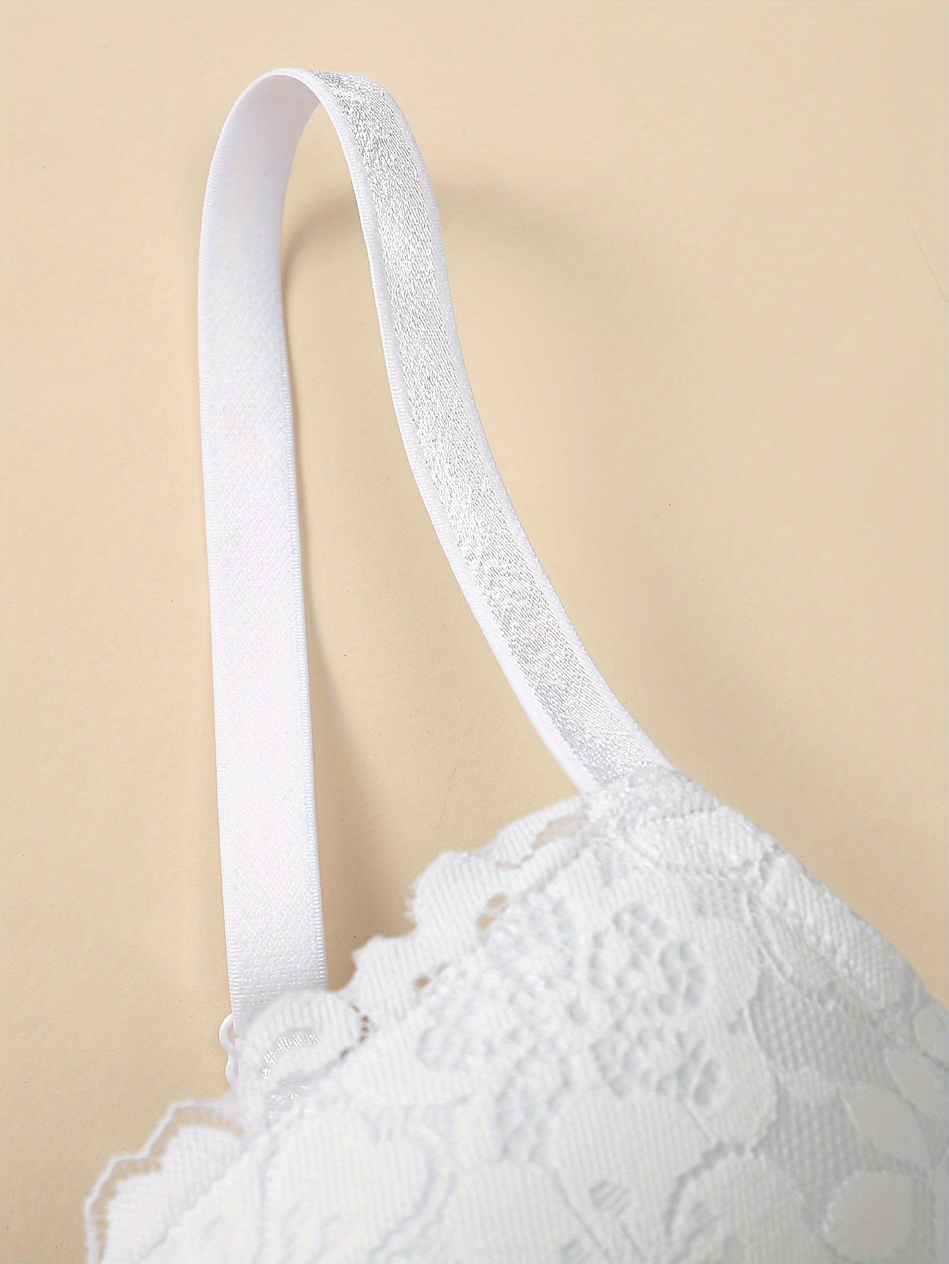 Women's Lace Underwire Bra with Floral Design for Support and Comfort