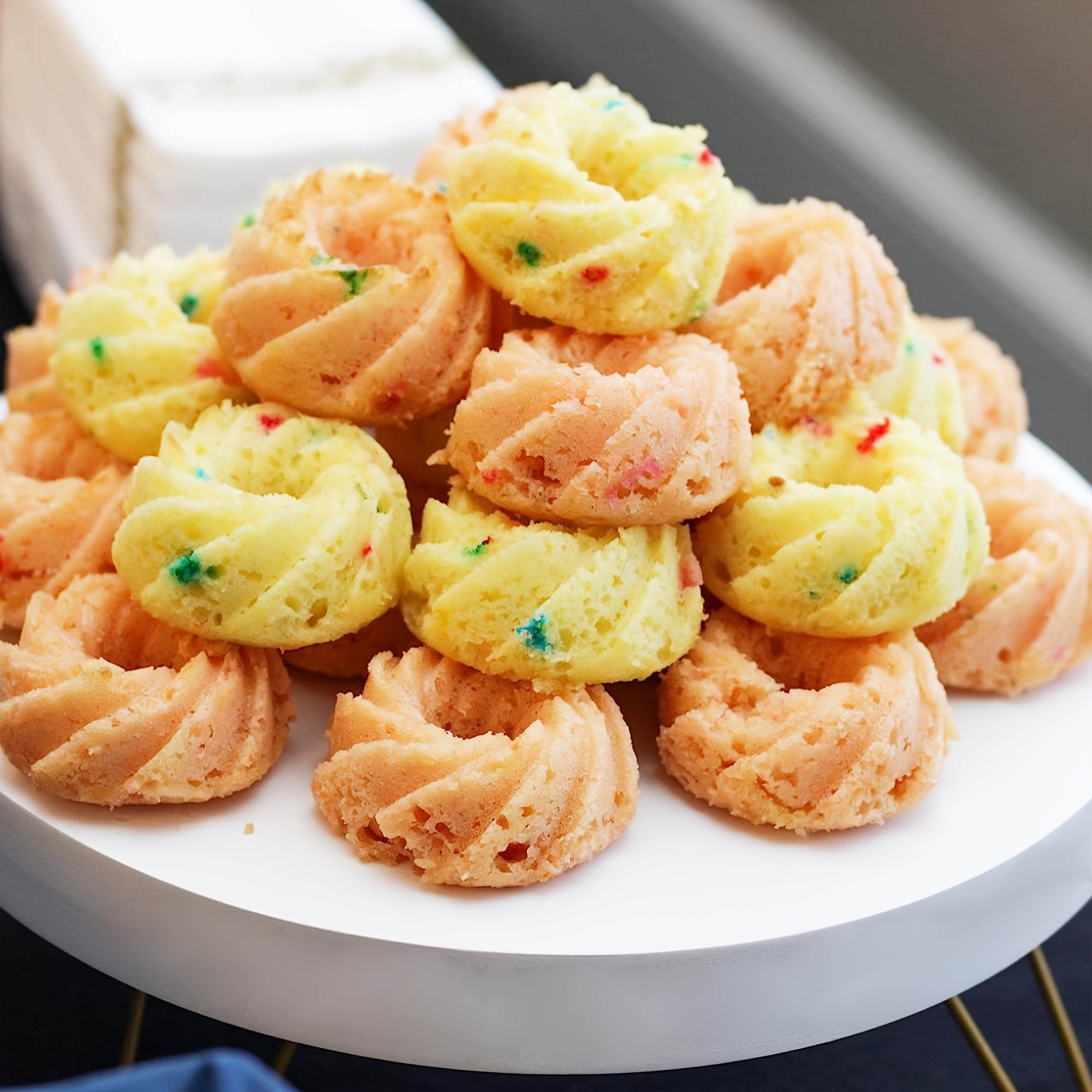 Silicone Bundt Cake Mold Set 12 Mini Fluted Cups 6.35cm Non-Stick Bakeware