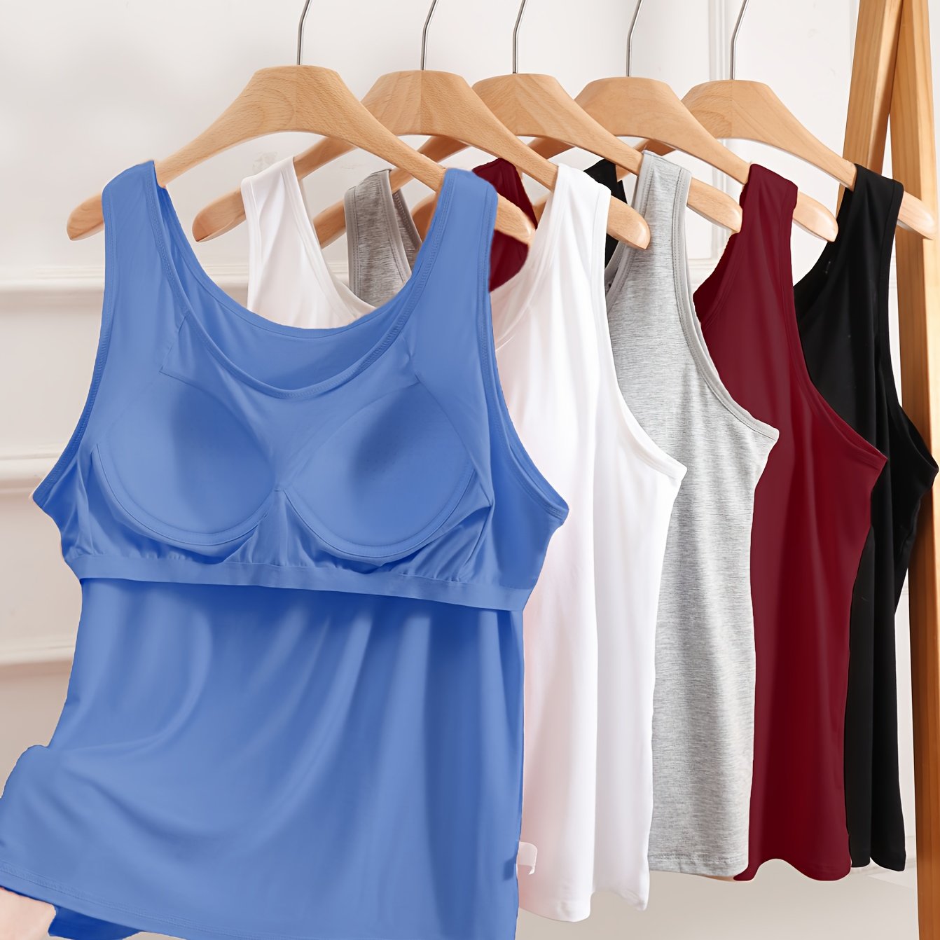 Women's Plus Size Sports Bras with Push-Up Pads, Sleeveless, Multi-Color