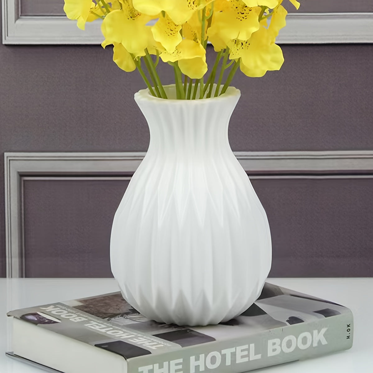 White Ceramic Vase for Dry Flowers Nordic Style Round Striped Decor for Home or Cafe