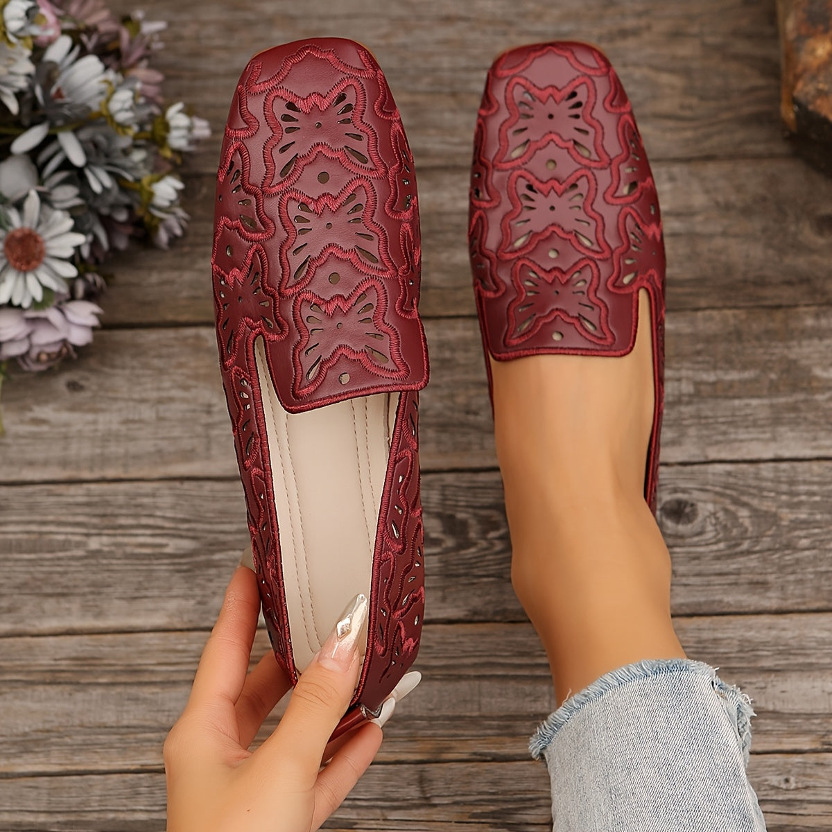 Women's Flat Shoes Square Toe Butterfly Pattern Casual Shoes