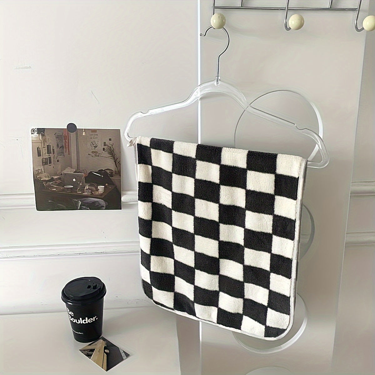 Checkerboard Pattern Soft Face Towel Absorbent and Comfortable for Bathroom Gym Kitchen