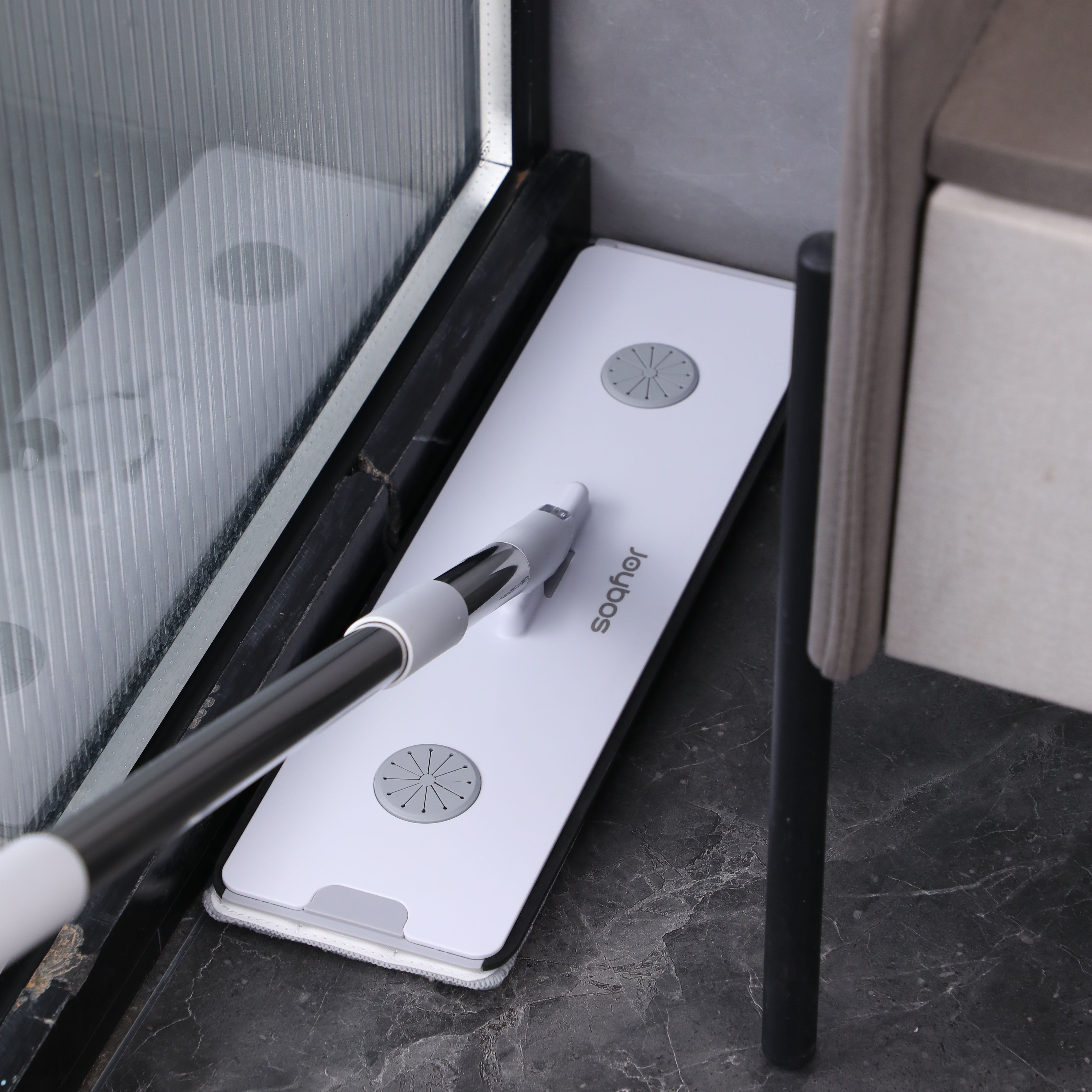 7-Color Flat Mop and Bucket Set with Reusable Pads and Hands-Free Washing