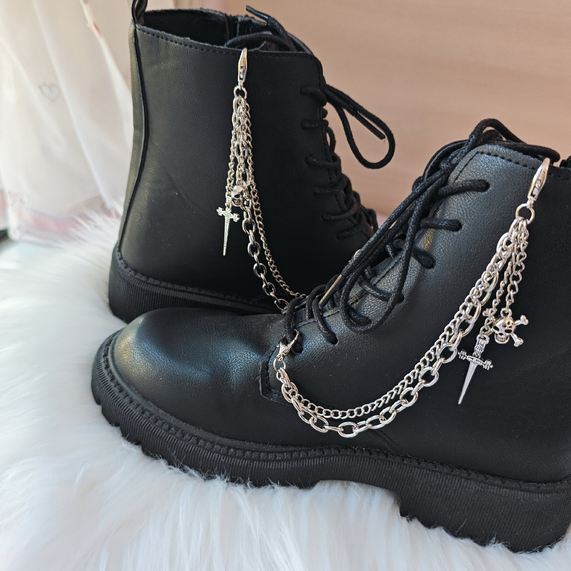 Unisex Gothic Leather Motorcycle Boot Chain Detachable Shoe Decoration