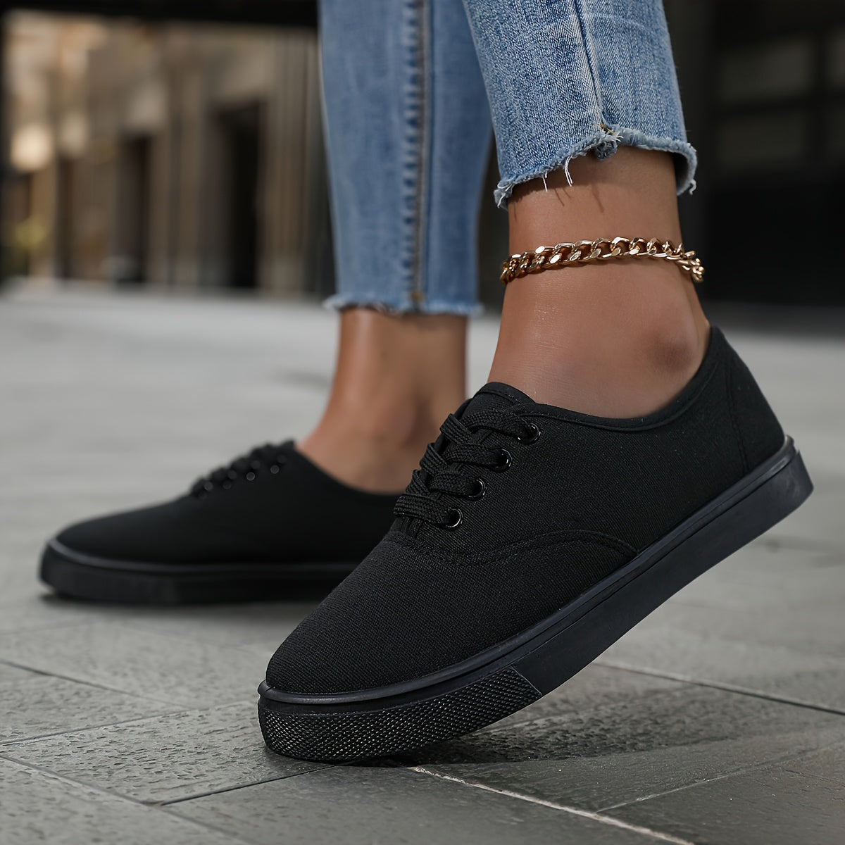 Women's Casual Lace-Up Sneakers Lightweight Low-Top Shoes Black White Blue