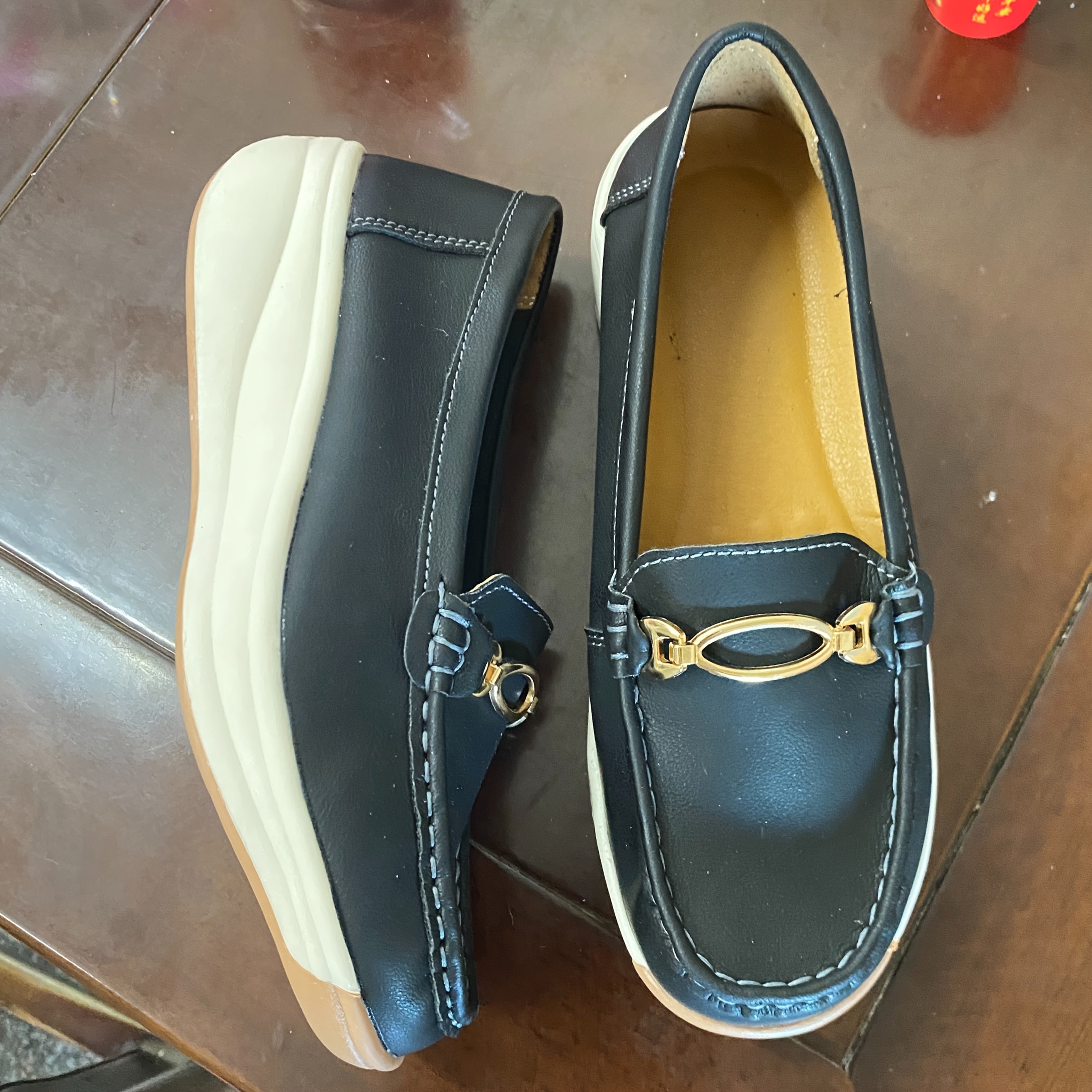 Ayollar uchun kundalik oson kiyinadigan, qalin tagli, nafas oladigan, sirpanishga qarshi, chidamli tagli ayollar poyabzali