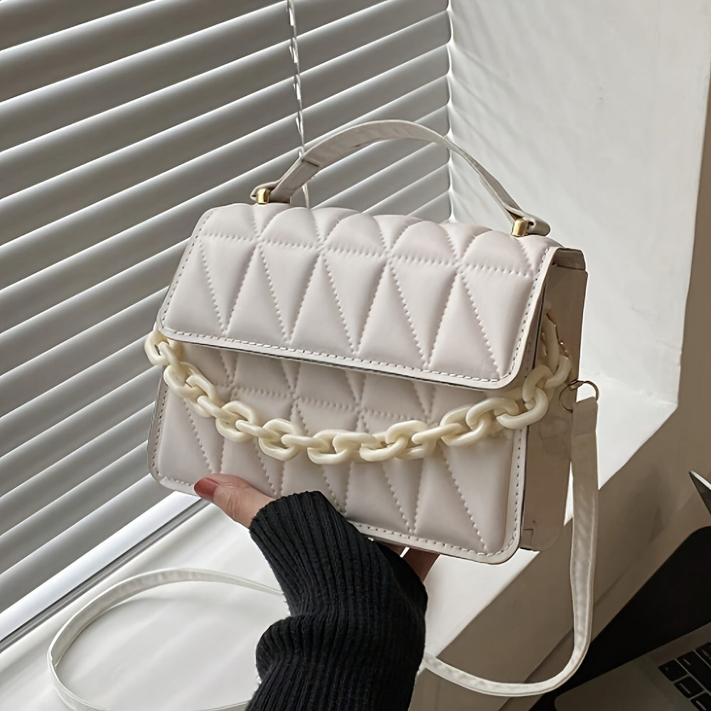 Черная стеганая сумка на плечо с золотой фурнитурой и съемным цепочным ремнем для женщин