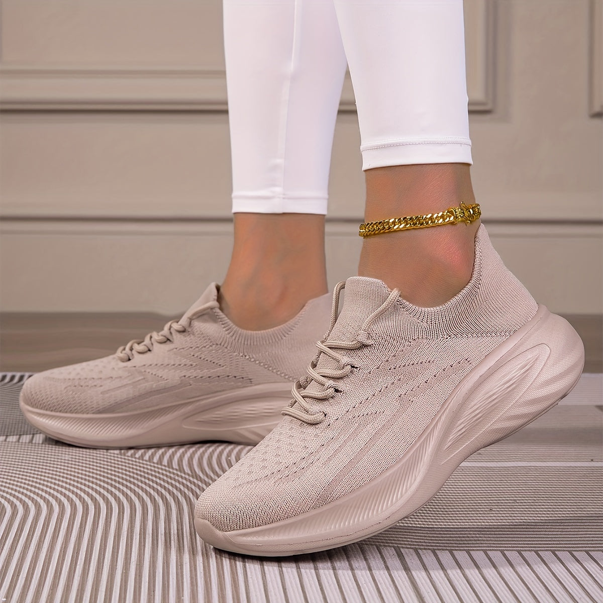 Women's Casual Low-Top Sneakers Breathable Fabric Lightweight Athletic Shoes
