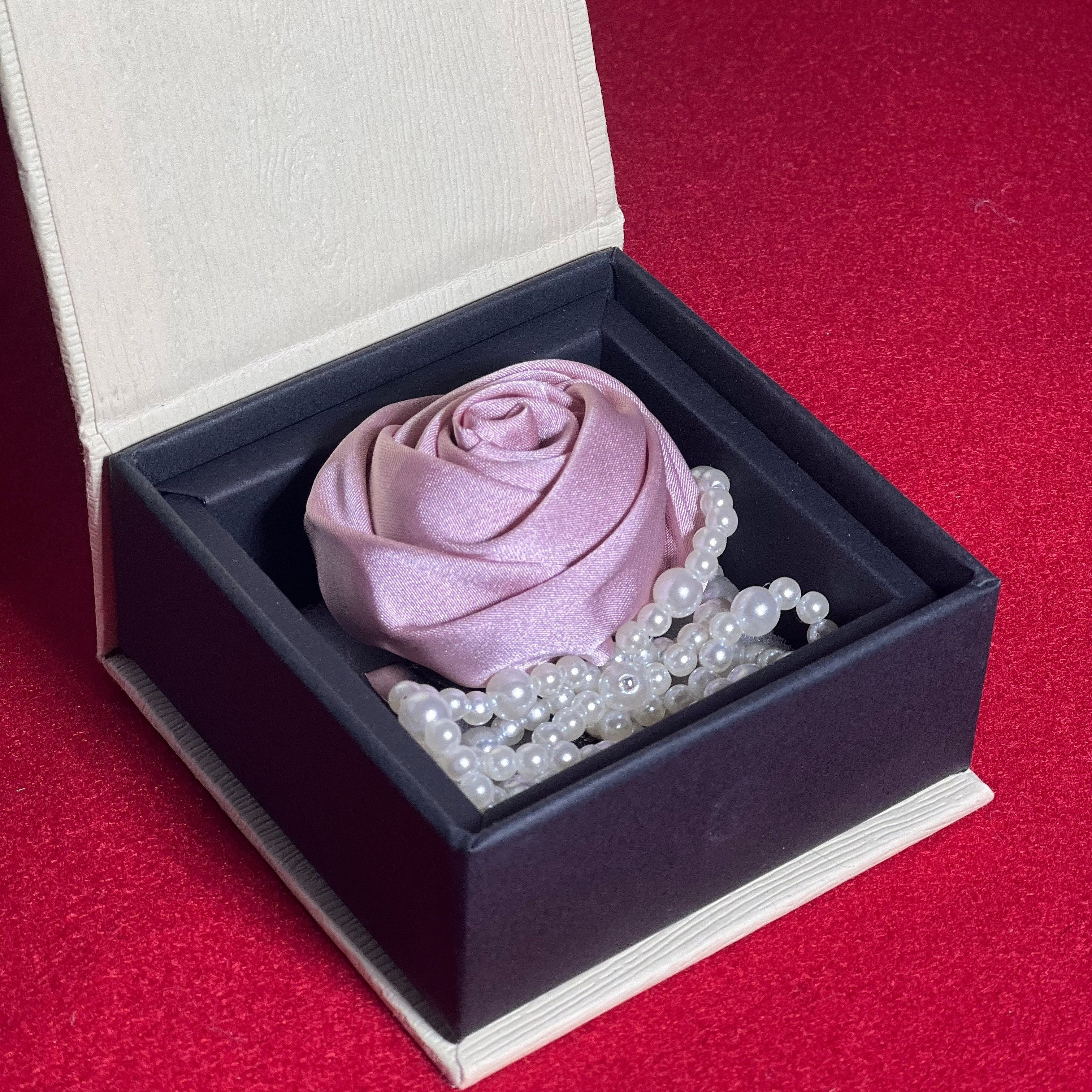 Satin Fabric Rose Brooch and Pearl Bow Hairpin Set for Women