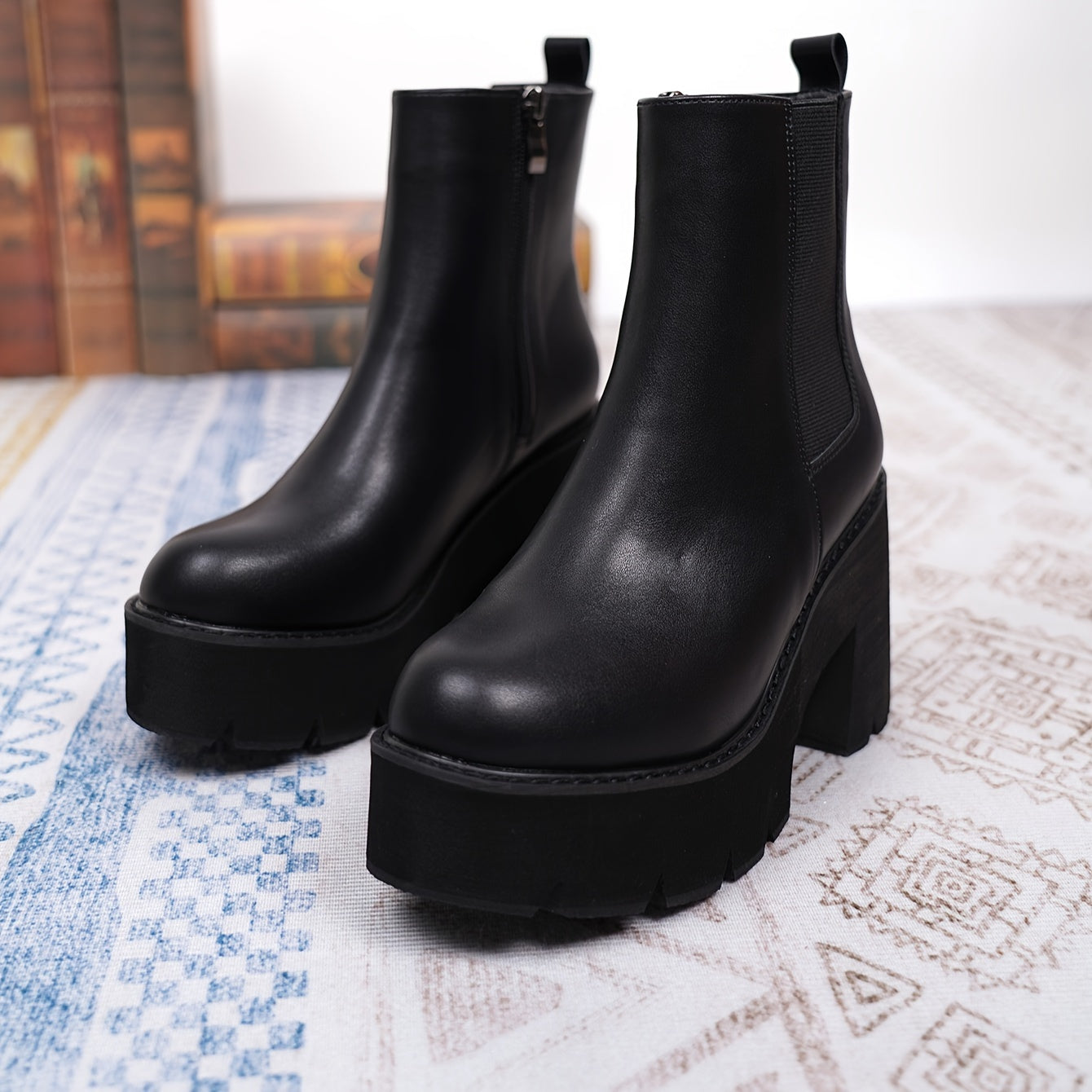 Женские ботинки на платформе и клиньях из искусственной кожи с застежкой на щиколотке, однотонные, круглым носком