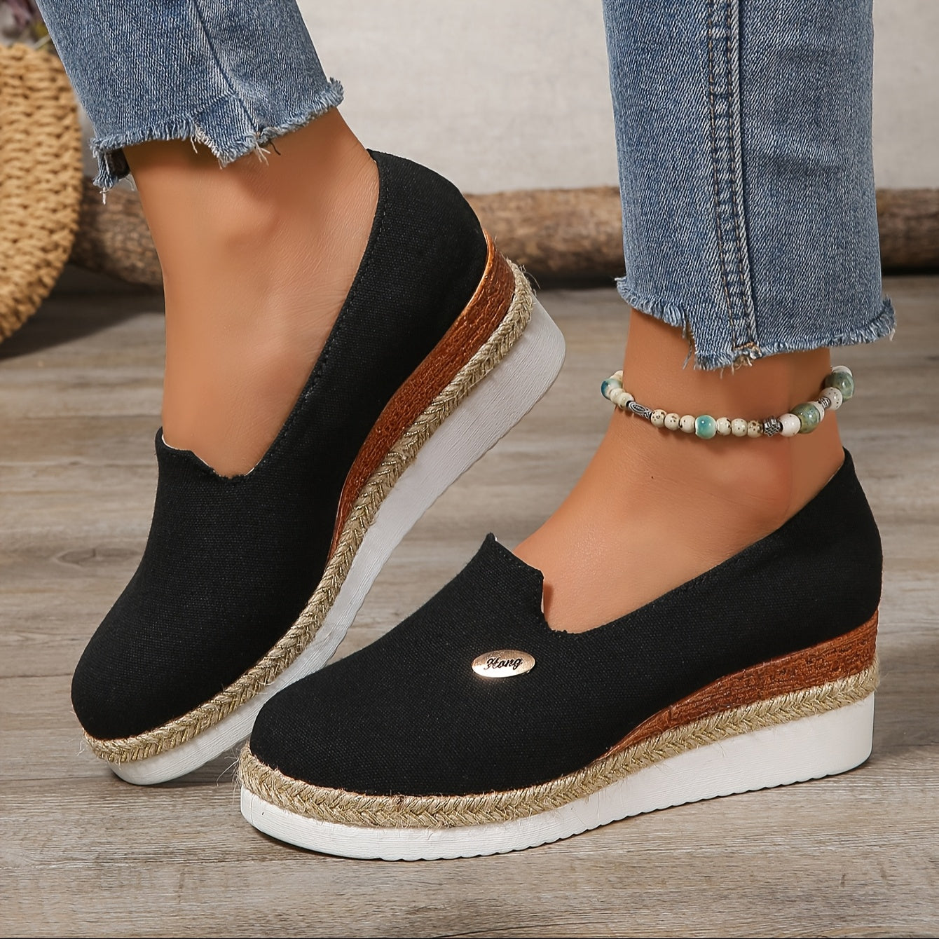 Plus Size Women's Slip-On Loafers With Cushioned Sole and Breathable Fabric