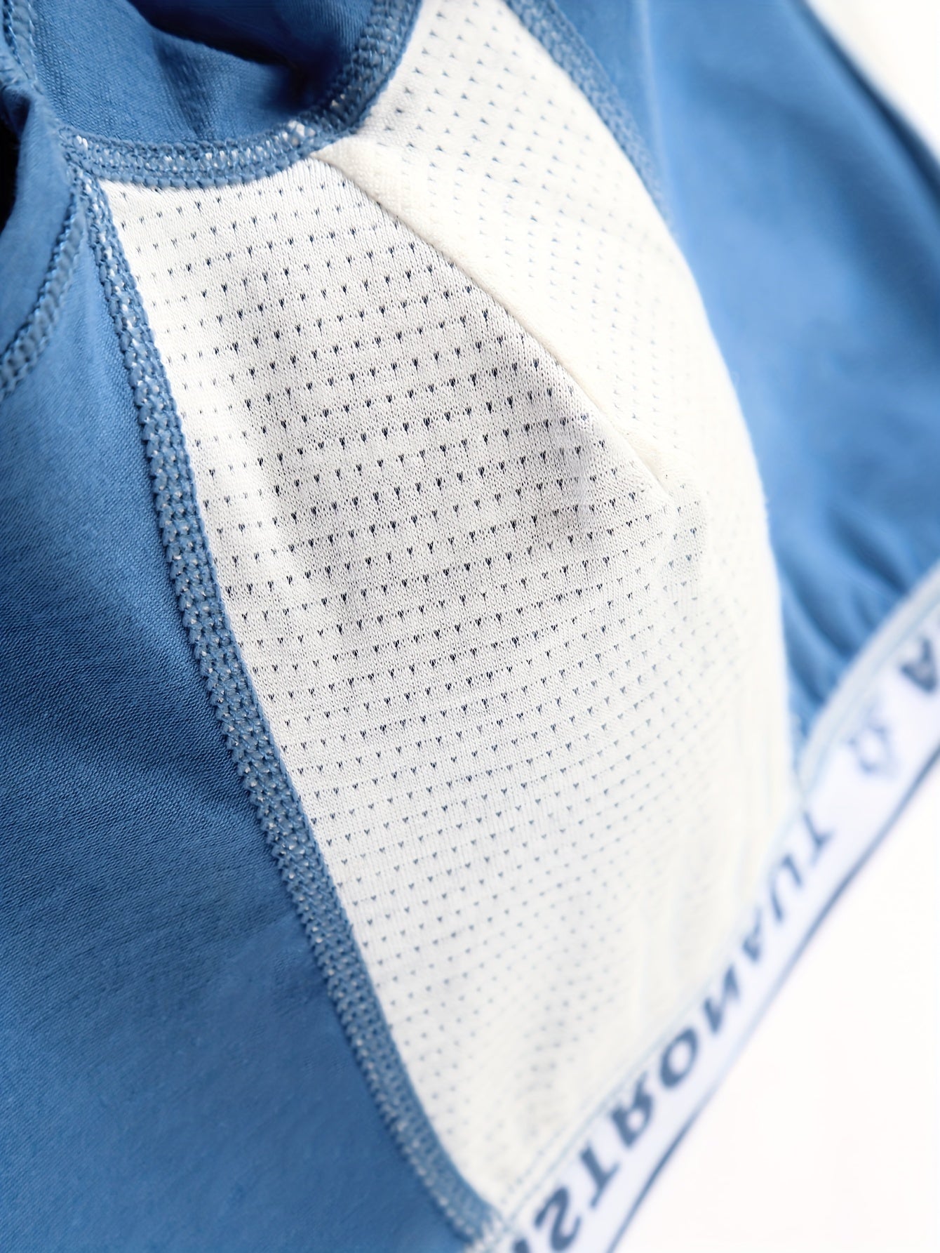 4 ta erkaklar uchun tekis kesimli ichki kiyim to'plami