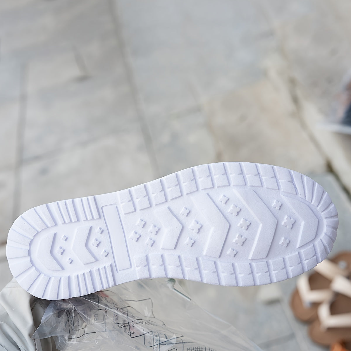 Women's Casual Sneakers Fabric Upper Round Toe All-Season Tree Pattern