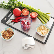 Stainless Steel Blade bilan USB qayta zaryadlanadigan Mini Ovqatni tayyorlash qurilmasi, simsiz oshxona blenderi, 1200RPM, tezlikni boshqarish, oson tozalash, 8.45oz sig‘imi, Litiy batareya, Plastmassa PP material