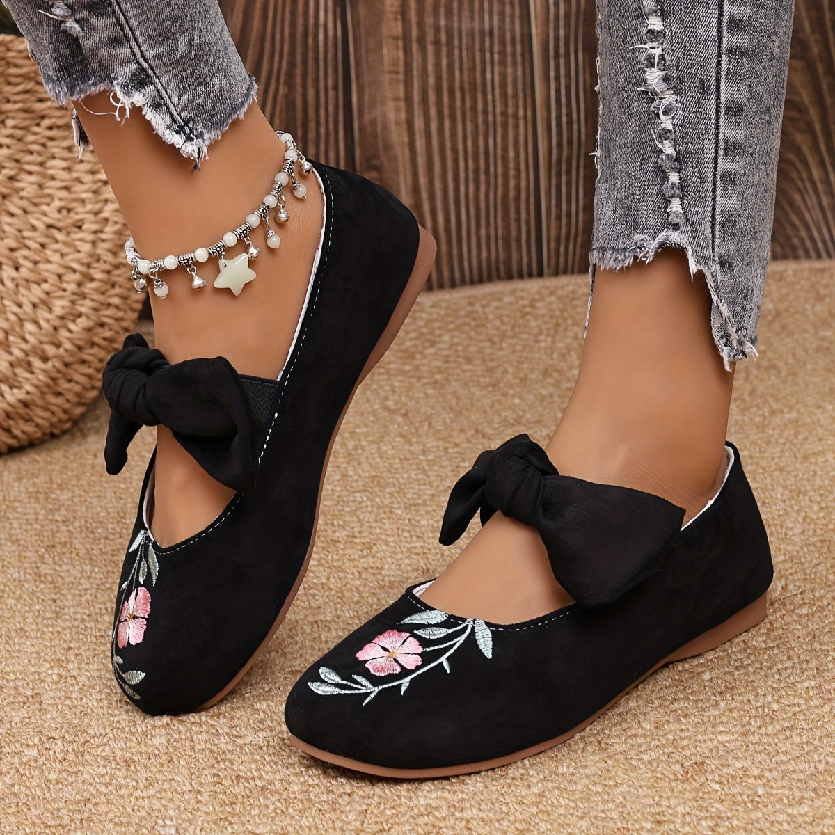 Women's Floral Embroidered Mary Jane Flats Comfortable Soft Sole Slip-On Shoes