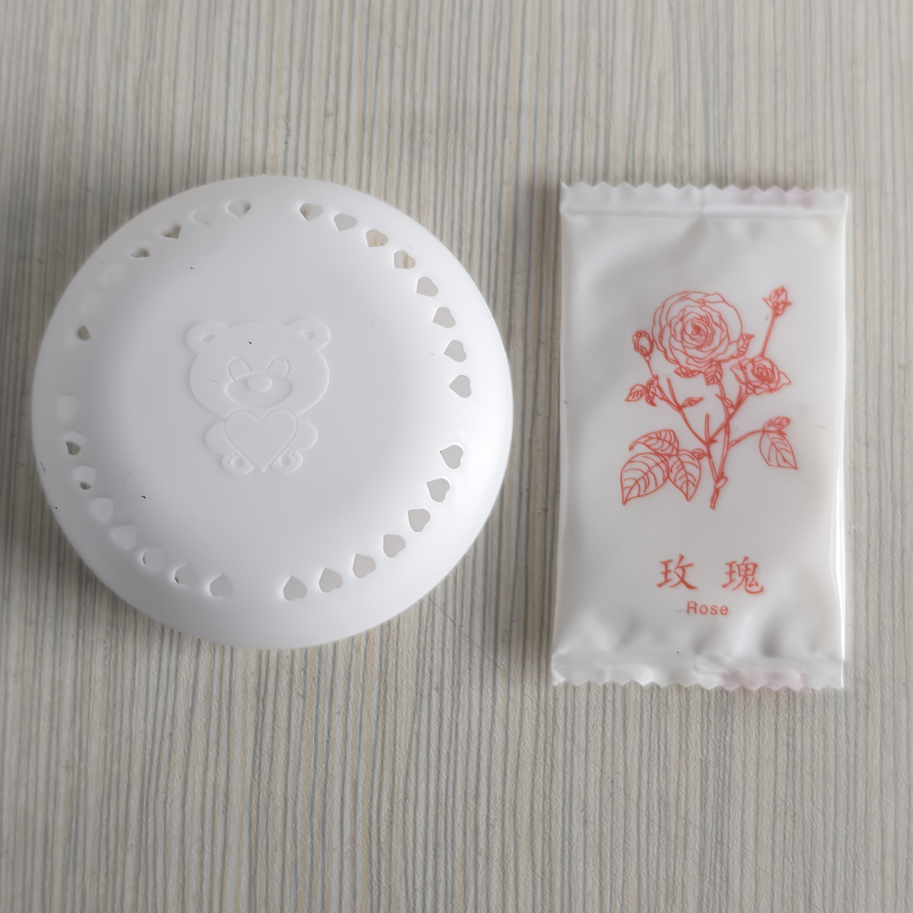 Solid Air Fresheners Deodorizers Compressed Incense Tablets for Bathrooms and Cars