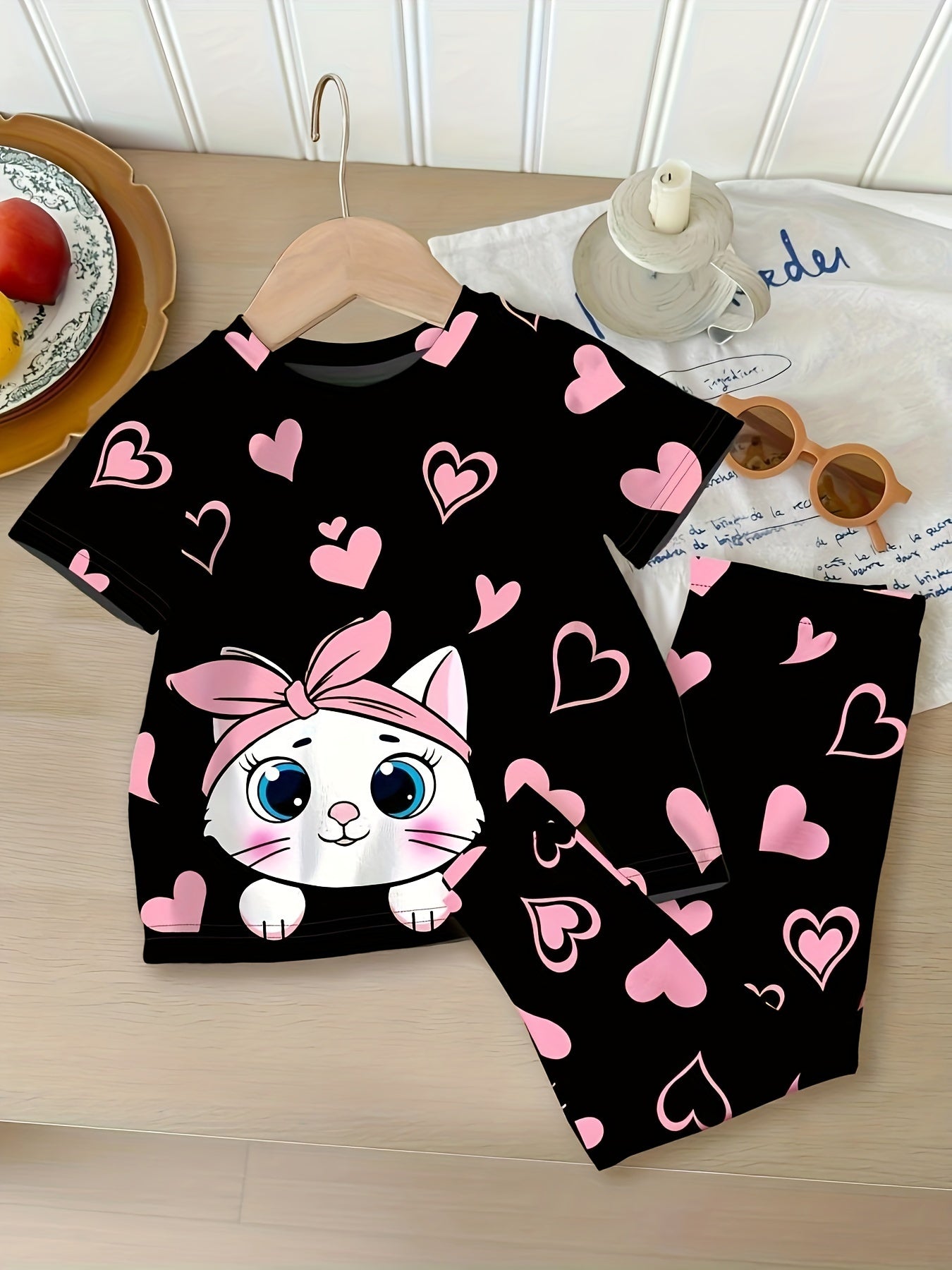 2-Piece Cartoon Cat and Heart Print Casual Outfit Set for Kids Autumn Polyester Knit