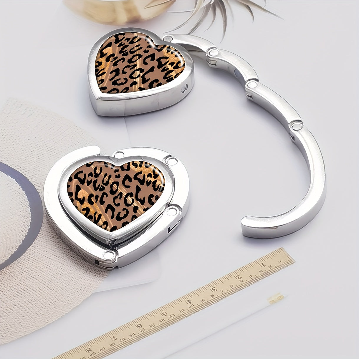 Heart-Shaped Folding Purse Hanger Zinc Alloy Leopard Print Bag Hook for Keys and Bags