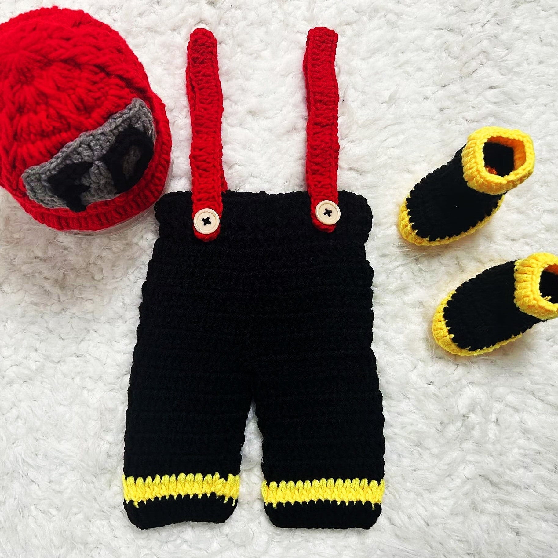Set of 3 Baby Photography Props Crochet Yarn Hat Overalls and Boots for Newborns