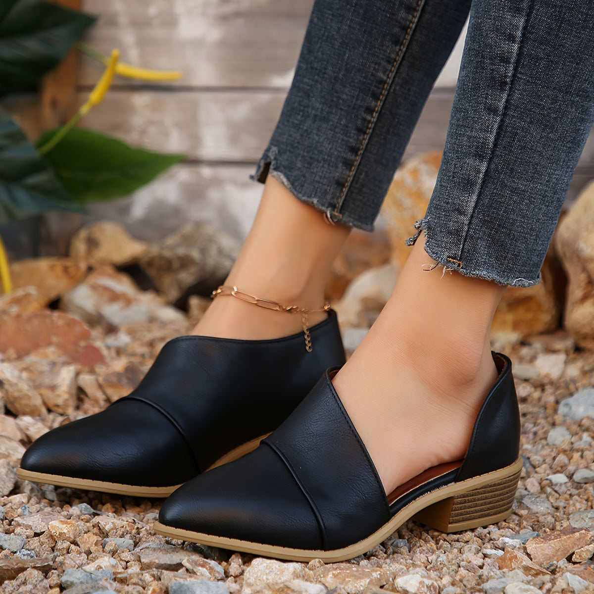 Women's Side Cut-Out Ankle Boots Slip-On Chunky Low Heeled Shoes