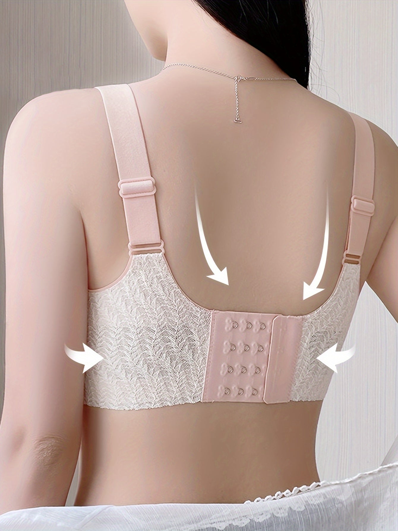 Women's Sports Bra with Side Breast Support and Anti-Sagging Features