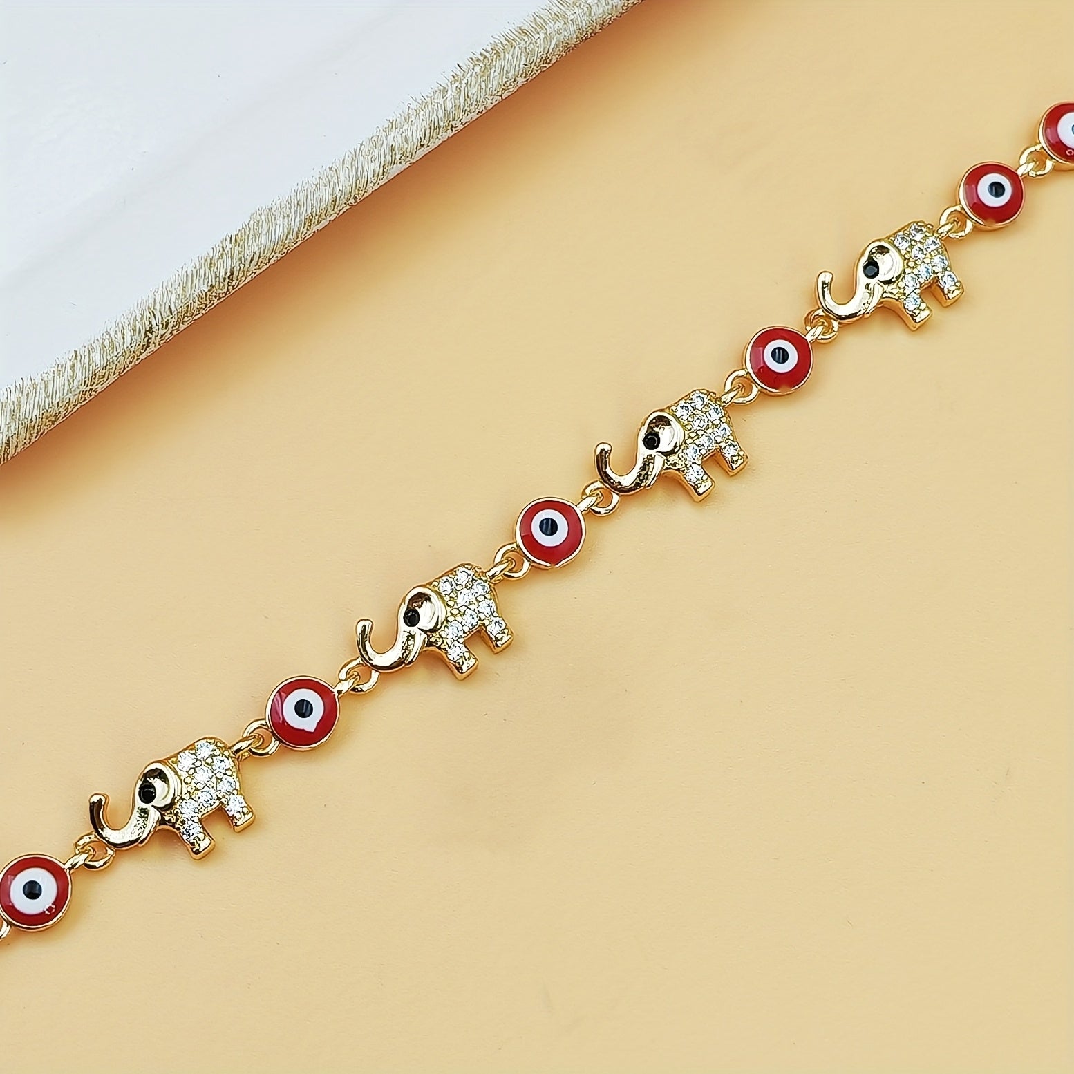 Ayollar va qizlar uchun Bohemiya mis bilaguti va hayvon charmslari