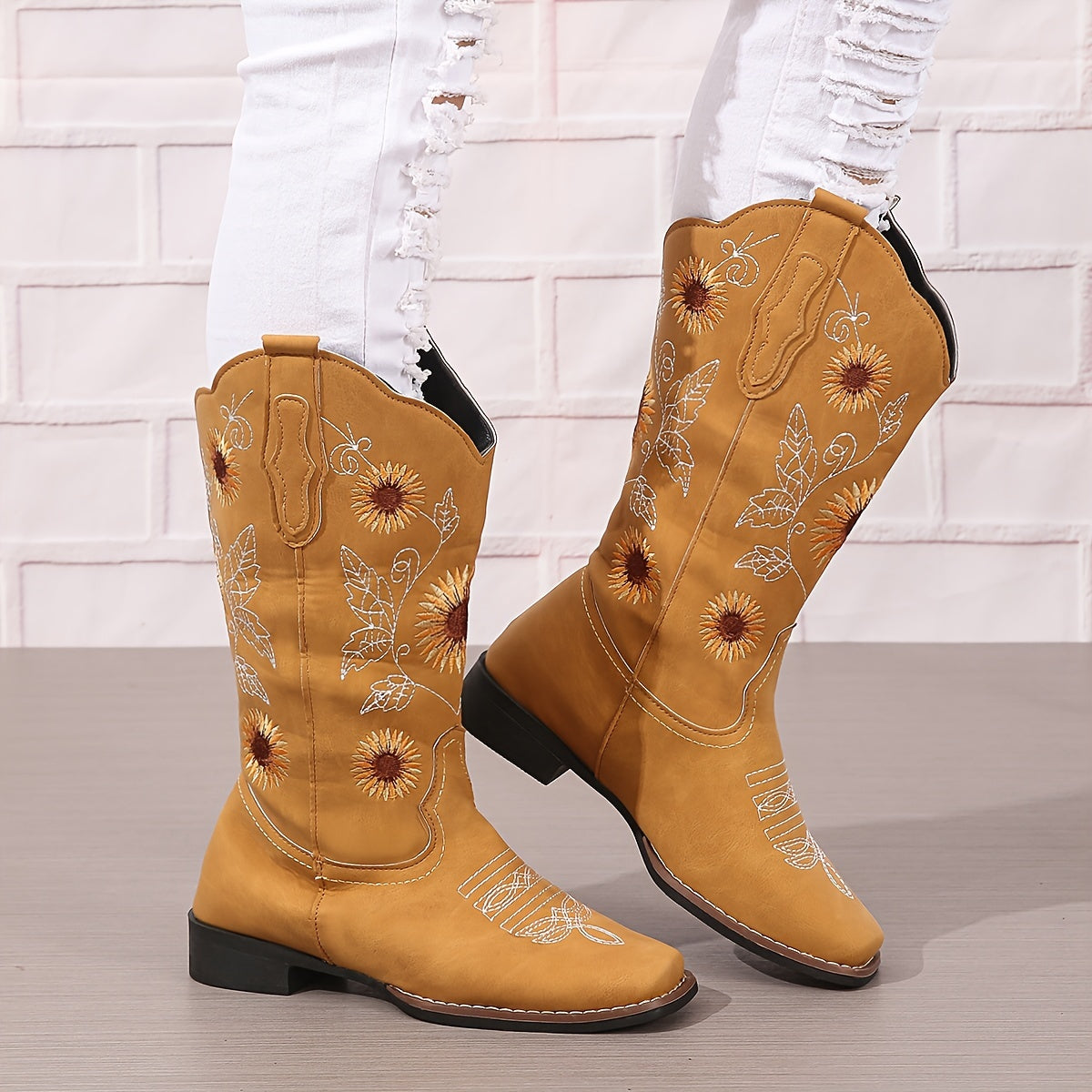 Женские сапоги вестерн до середины икры с вышивкой, молния, обувь