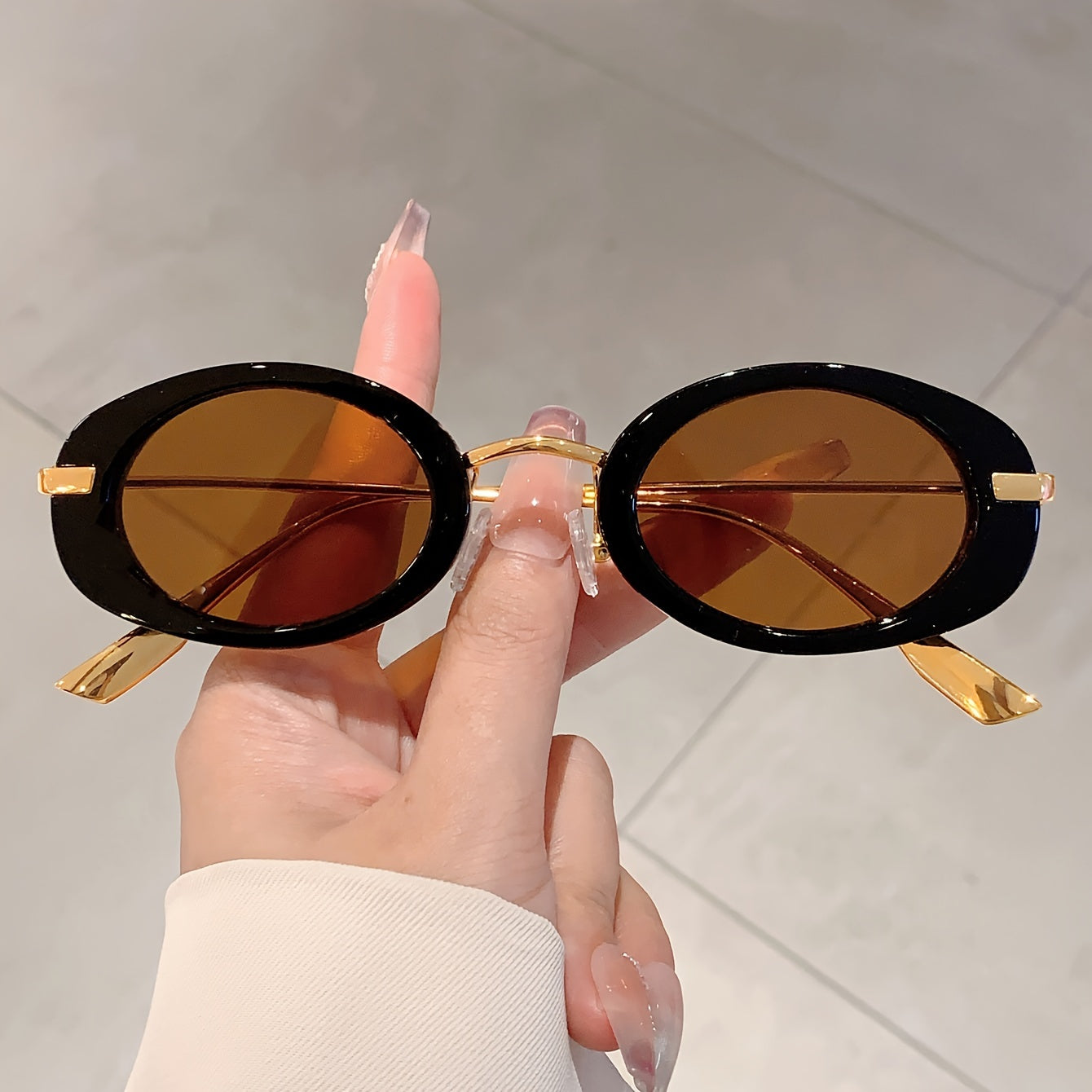 Овальные металлические очки в стиле party с PC-линзами для повседневной и праздничной носки