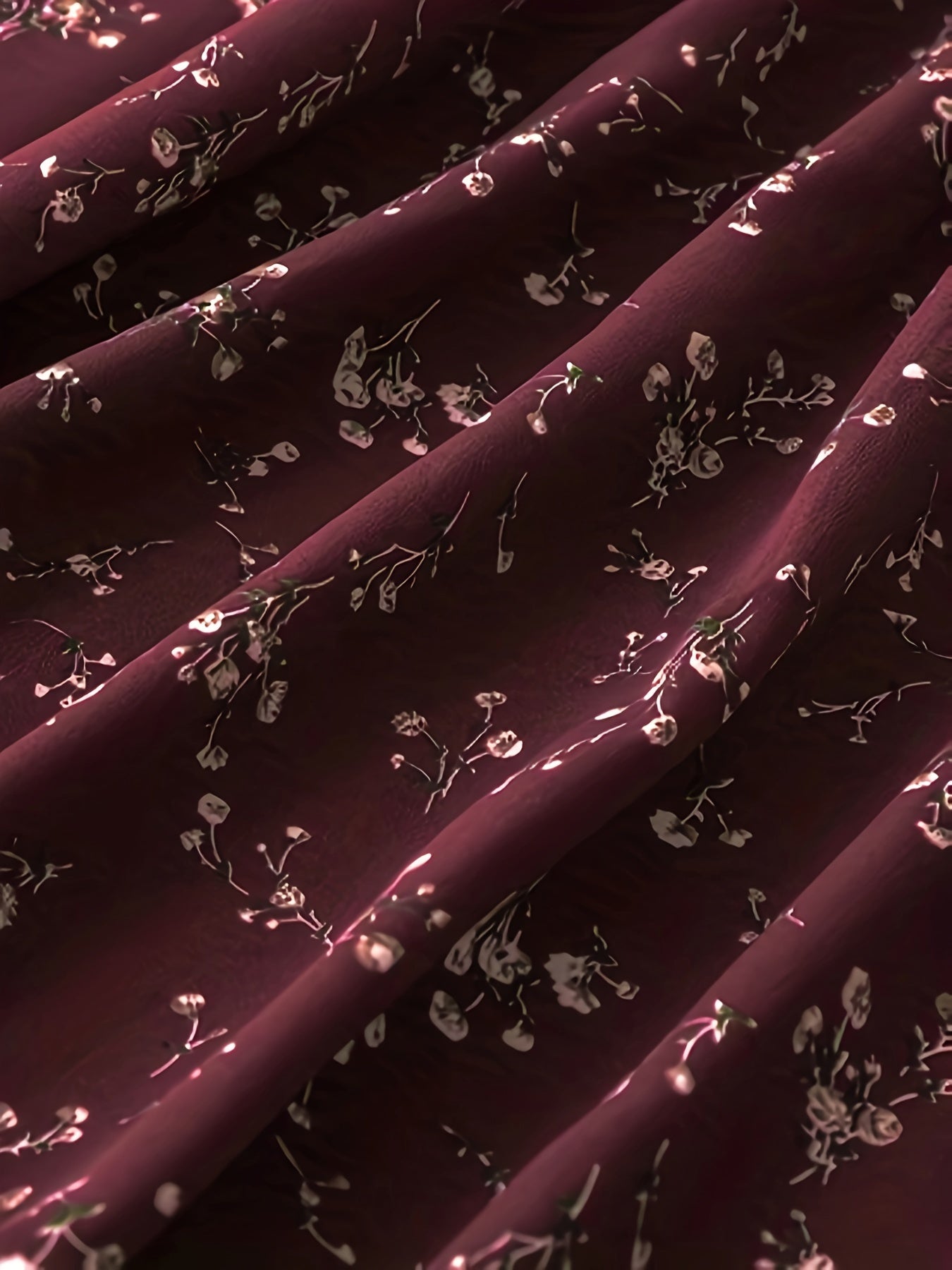 Платье большого размера с цветочным принтом, бабочковыми рукавами и V-образным вырезом