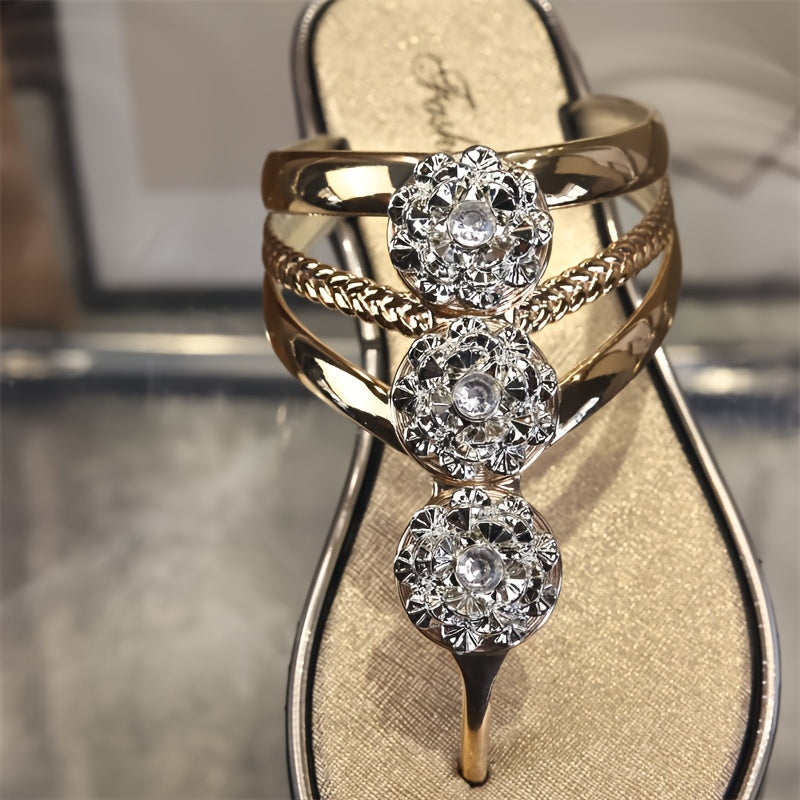 Женские шлепанцы с алмазным клином и стразами