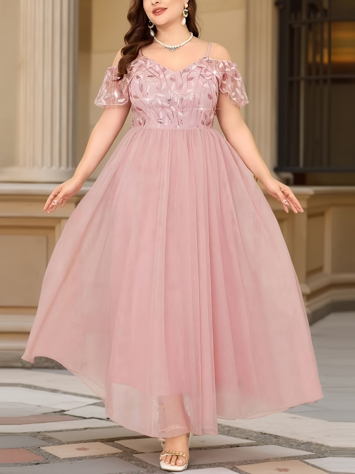 Plus Size Women's Elegant Sequin Tulle Evening Dress for Party and Banquet
