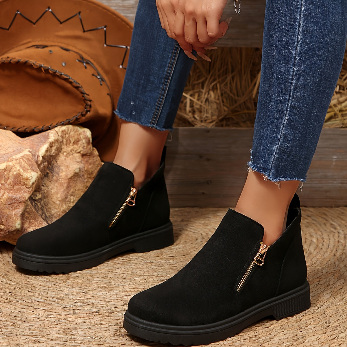 Women's Black Ankle Boots with Zipper, Round Toe, Thick Sole All-Season